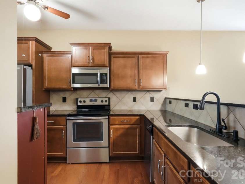 2740 Bramble Ridge Court, Charlotte, NC 28215.  MLS# CAR4398048, YatesRealty ID 34816. 