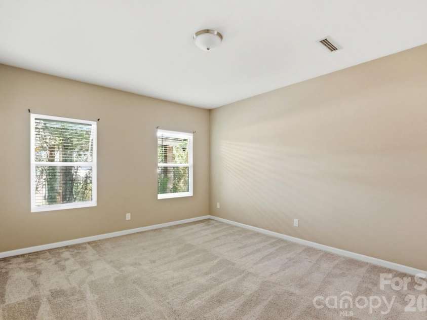 2740 Bramble Ridge Court, Charlotte, NC 28215.  MLS# CAR4398048, YatesRealty ID 34816. 