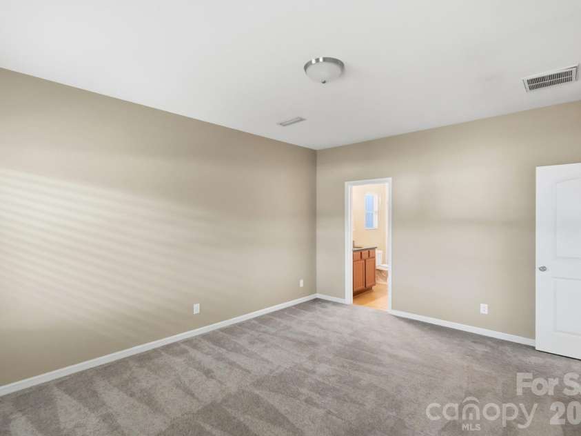 2740 Bramble Ridge Court, Charlotte, NC 28215.  MLS# CAR4398048, YatesRealty ID 34816. 