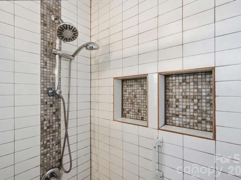 2740 Bramble Ridge Court, Charlotte, NC 28215.  MLS# CAR4398048, YatesRealty ID 34816. 