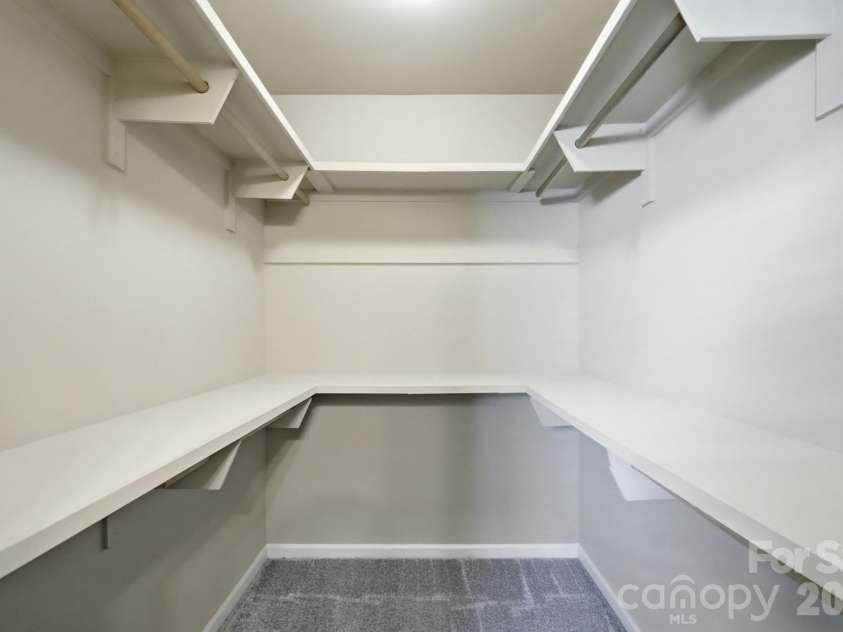 2740 Bramble Ridge Court, Charlotte, NC 28215.  MLS# CAR4398048, YatesRealty ID 34816. 