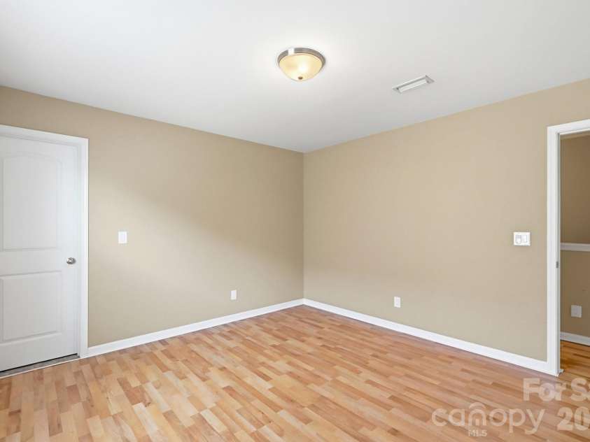 2740 Bramble Ridge Court, Charlotte, NC 28215.  MLS# CAR4398048, YatesRealty ID 34816. 
