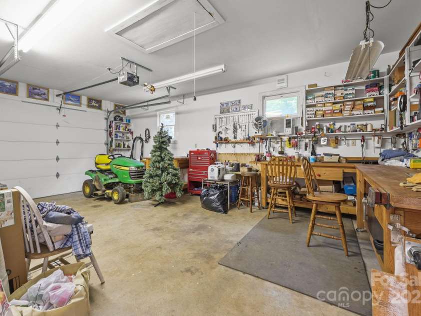 255 Quail Drive, Salisbury, NC 28147.  MLS# CAR4296842, YatesRealty ID 34817. 