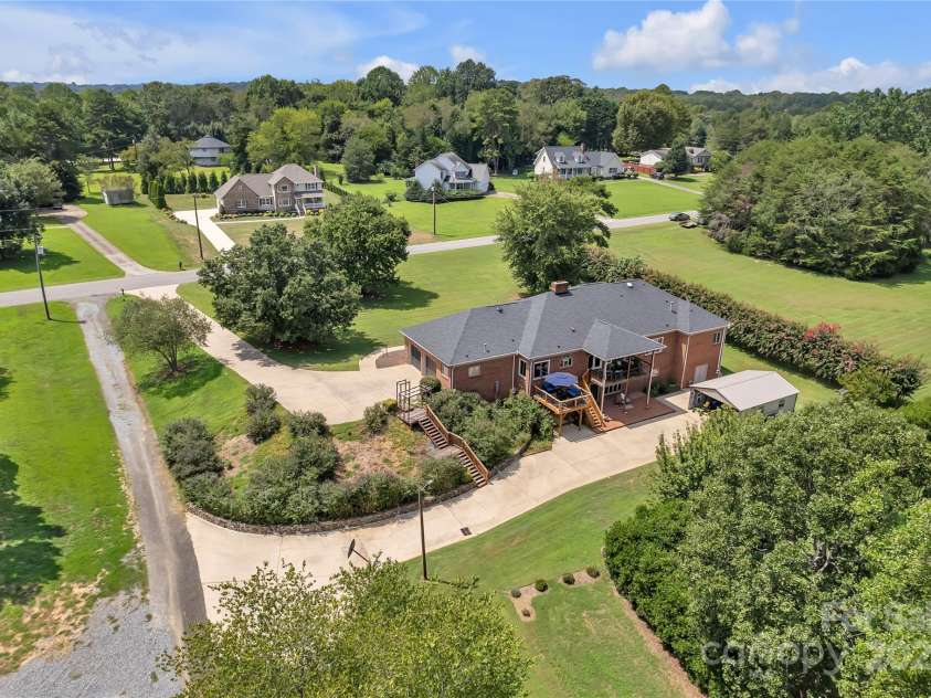 2207 Peninsula Avenue, Shelby, NC 28150.  MLS# CAR4294719, YatesRealty ID 34818. 