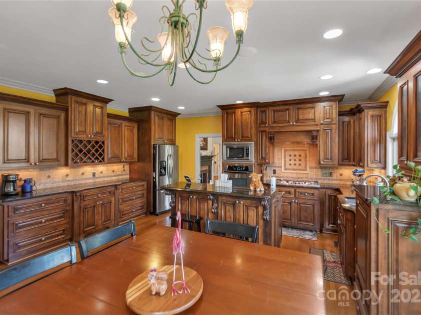 2207 Peninsula Avenue, Shelby, NC 28150.  MLS# CAR4294719, YatesRealty ID 34818. 