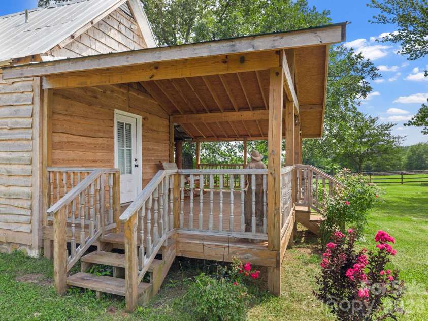 232 Blue Mountain Lane, Tryon, NC 28782.  MLS# CAR4399846, YatesRealty ID 34818. 