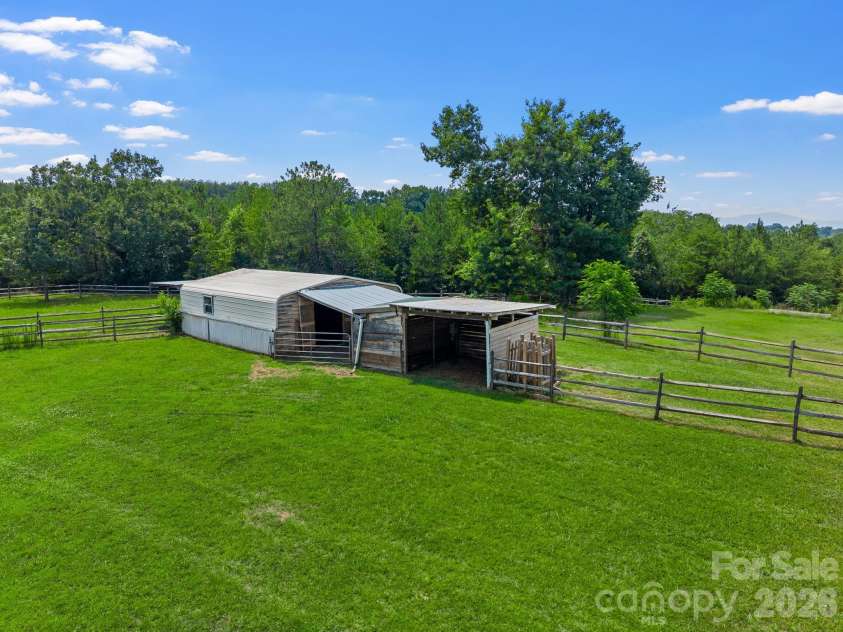 232 Blue Mountain Lane, Tryon, NC 28782.  MLS# CAR4399846, YatesRealty ID 34818. 