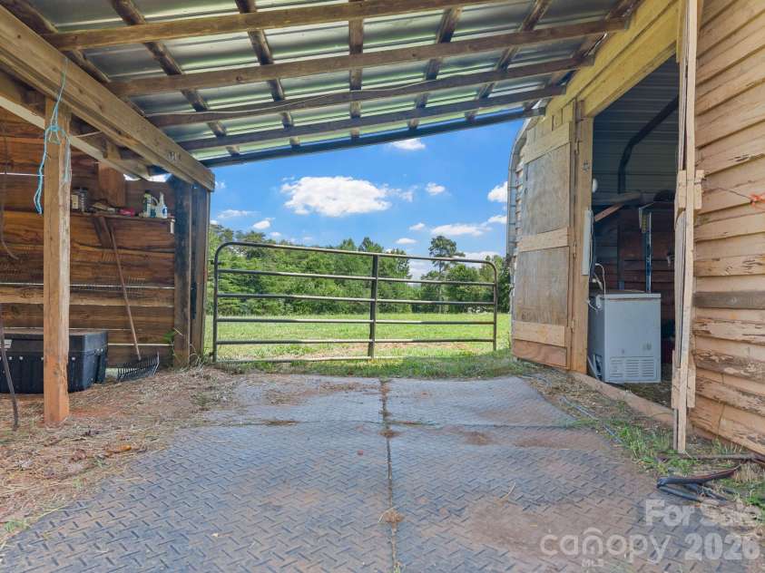232 Blue Mountain Lane, Tryon, NC 28782.  MLS# CAR4399846, YatesRealty ID 34818. 