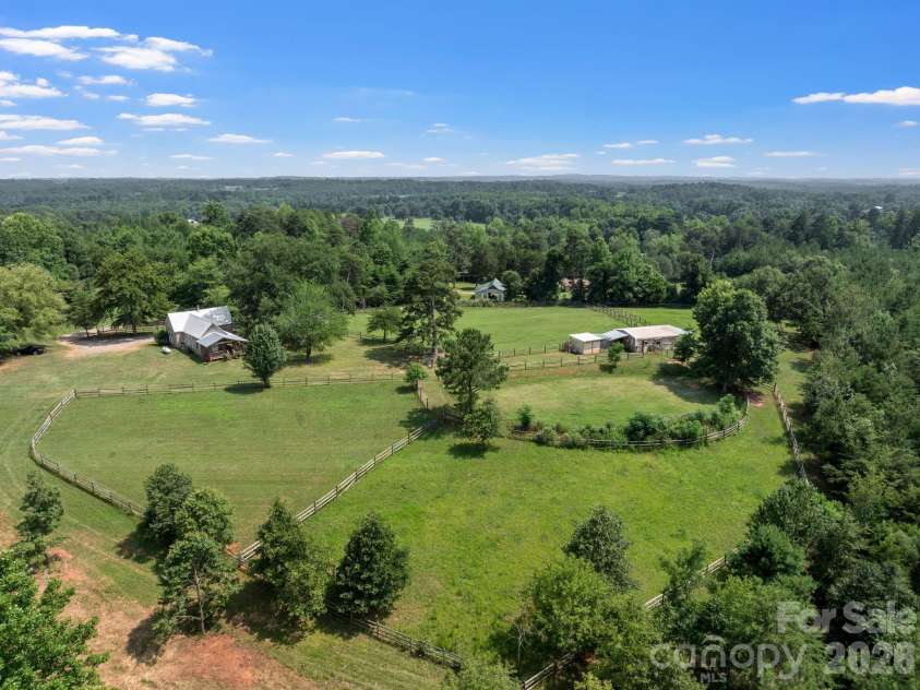 232 Blue Mountain Lane, Tryon, NC 28782.  MLS# CAR4399846, YatesRealty ID 34818. 