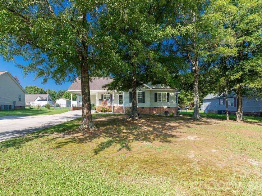 1918 Mcilwain Road, Lancaster, SC 29720.  MLS# CAR4399465, YatesRealty ID 34819. 