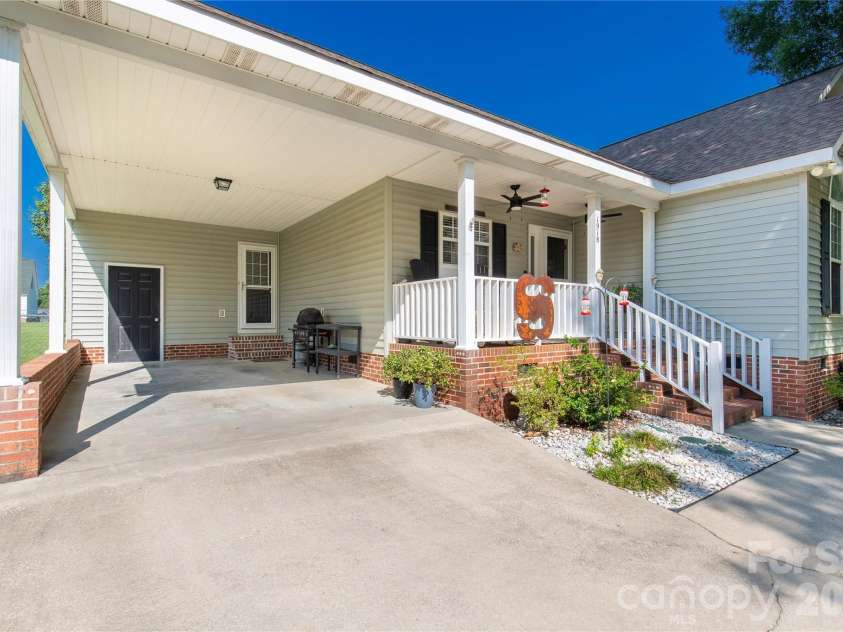 1918 Mcilwain Road, Lancaster, SC 29720.  MLS# CAR4399465, YatesRealty ID 34819. 