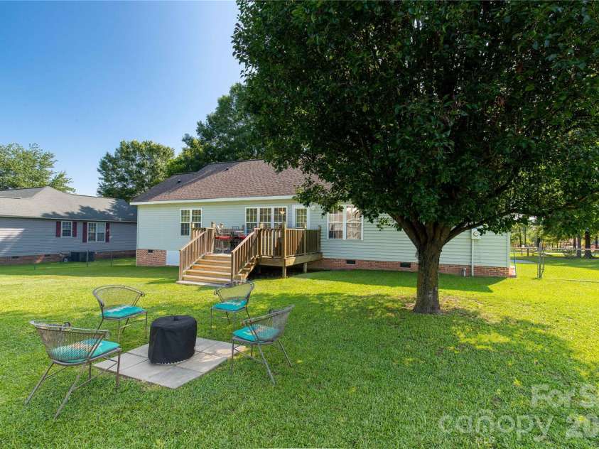 1918 Mcilwain Road, Lancaster, SC 29720.  MLS# CAR4399465, YatesRealty ID 34819. 