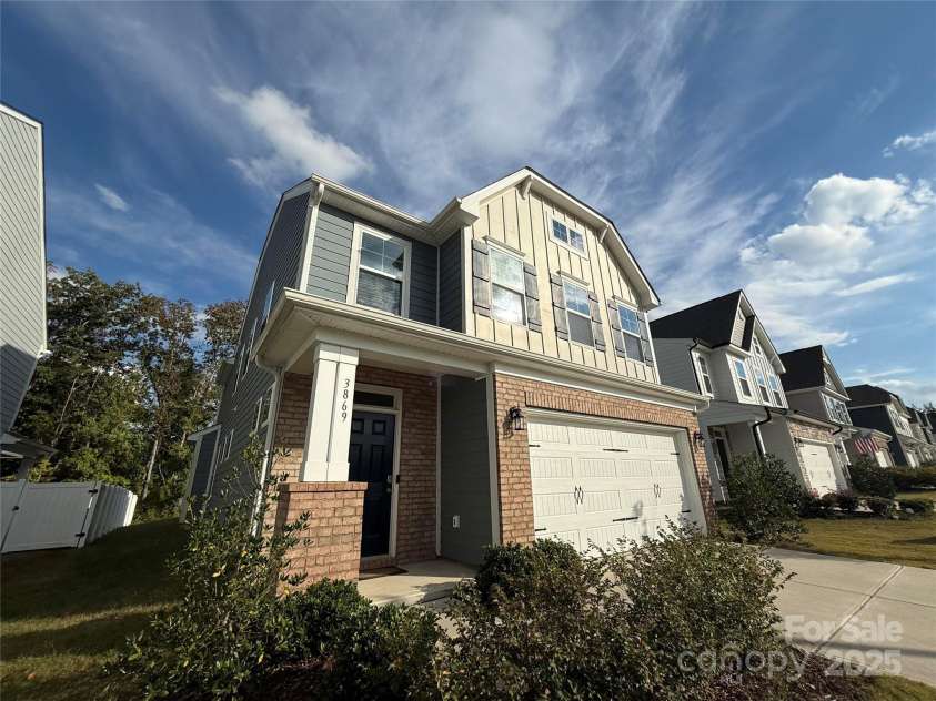 3869 Center Place Drive, Harrisburg, NC 28075.  MLS# CAR4327581, YatesRealty ID 3482. 