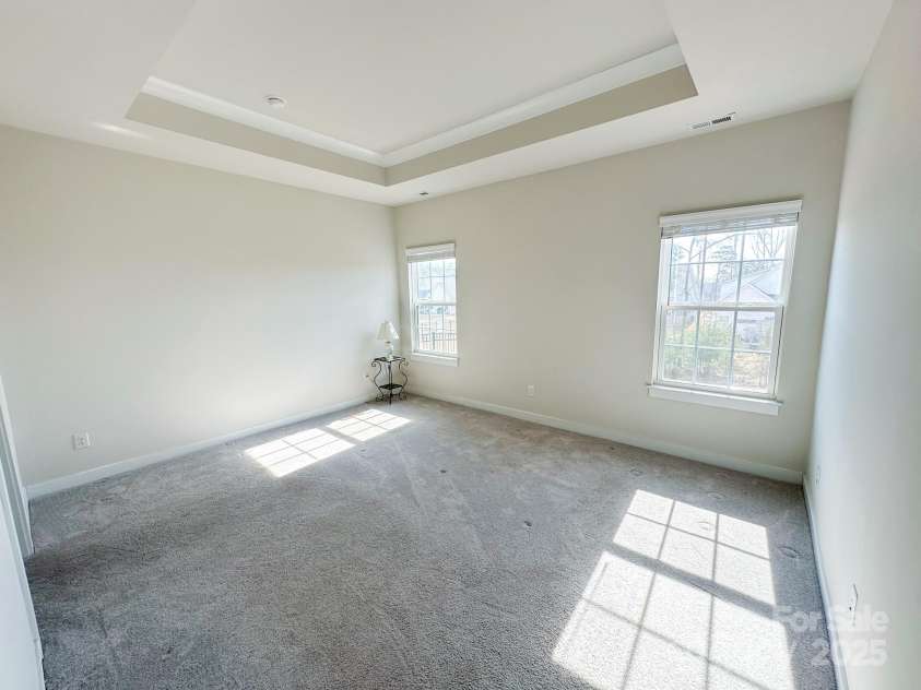 5047 Summer Surprise Lane, Charlotte, NC 28215.  MLS# CAR4219026, YatesRealty ID 3482. Primary bedroom