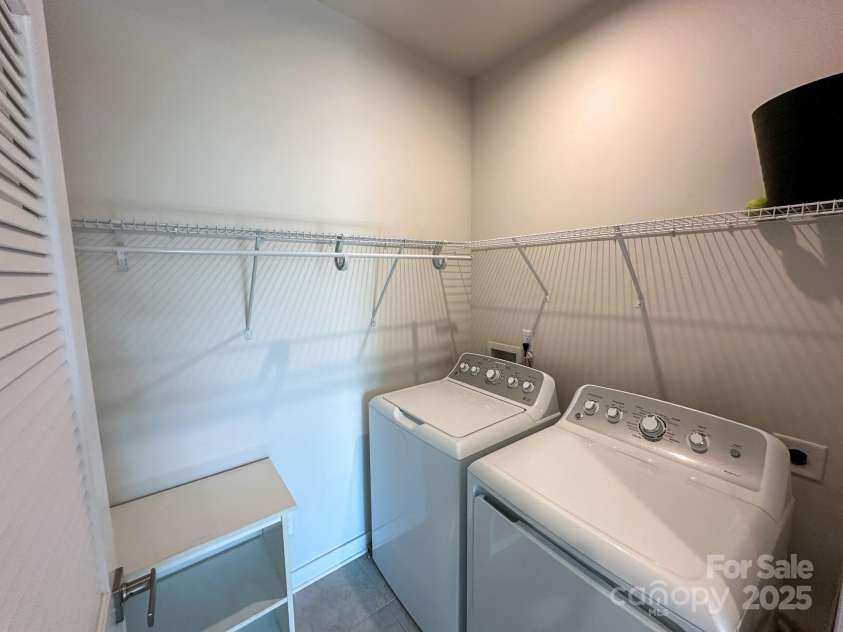 5047 Summer Surprise Lane, Charlotte, NC 28215.  MLS# CAR4219026, YatesRealty ID 3482. Washer and Dryer included!