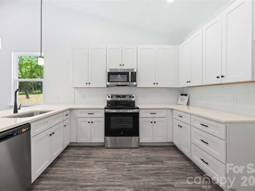 136 Coolbrook Road, Statesville, NC 28625.  MLS# CAR4363557, YatesRealty ID 34820. 