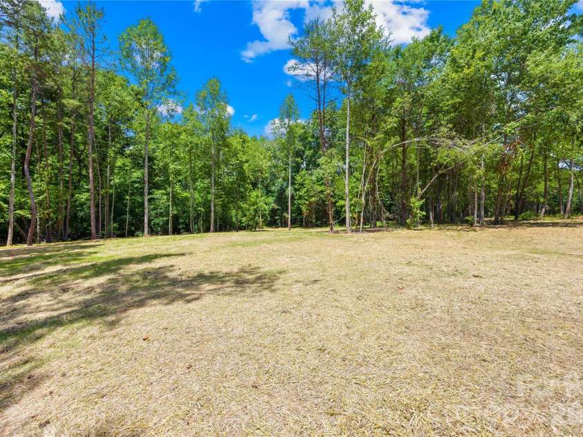136 Coolbrook Road, Statesville, NC 28625.  MLS# CAR4363557, YatesRealty ID 34820. 