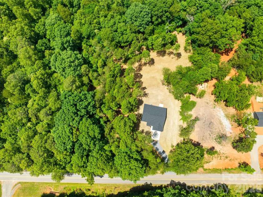 136 Coolbrook Road, Statesville, NC 28625.  MLS# CAR4363557, YatesRealty ID 34820. 