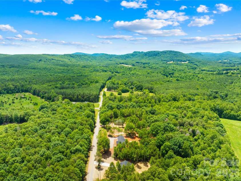 136 Coolbrook Road, Statesville, NC 28625.  MLS# CAR4363557, YatesRealty ID 34820. 