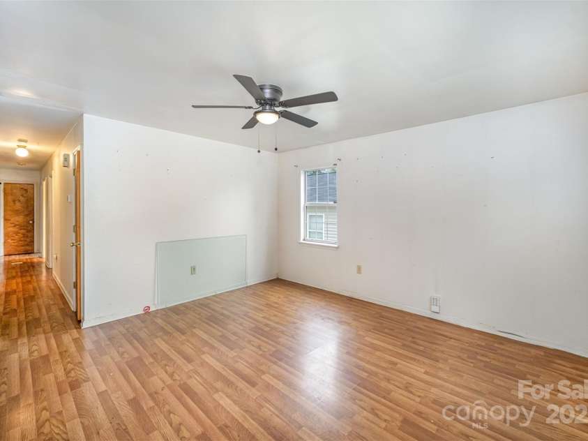 820 18th Street, Charlotte, NC 28205.  MLS# CAR4290522, YatesRealty ID 34820. Family Room