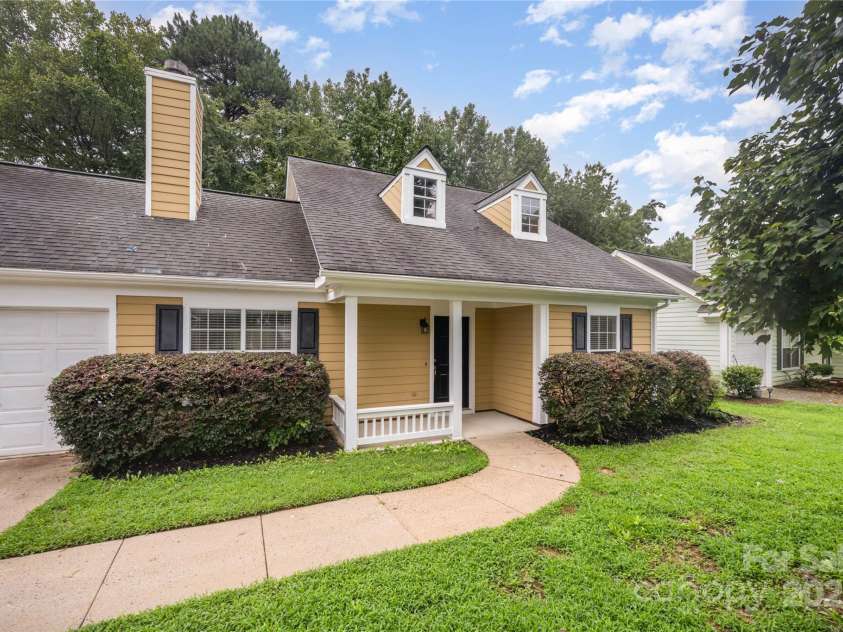 306 Cedarcroft Drive, Mooresville, NC 28115.  MLS# CAR4282328, YatesRealty ID 34821. 