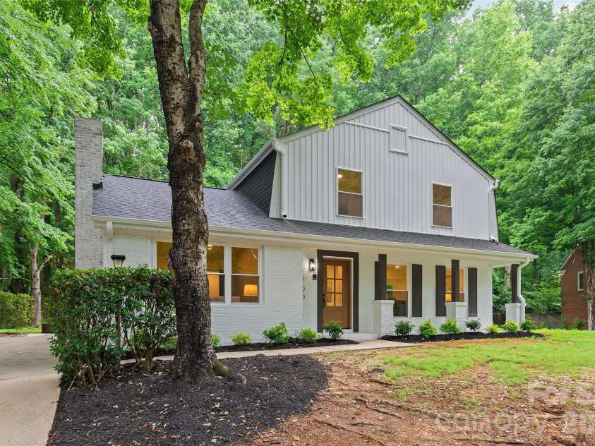 700 Tadlock Place, Matthews, NC 28105.  MLS# CAR4396700, YatesRealty ID 34821. 