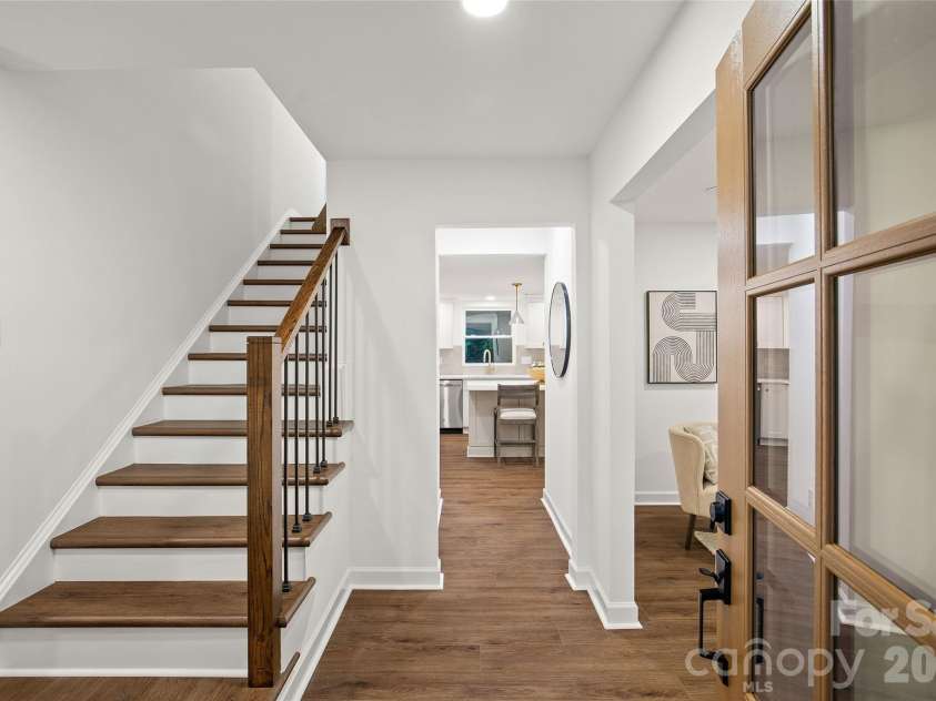 700 Tadlock Place, Matthews, NC 28105.  MLS# CAR4396700, YatesRealty ID 34821. 