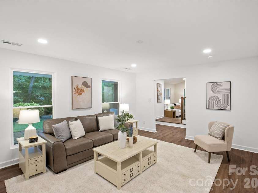 700 Tadlock Place, Matthews, NC 28105.  MLS# CAR4396700, YatesRealty ID 34821. 