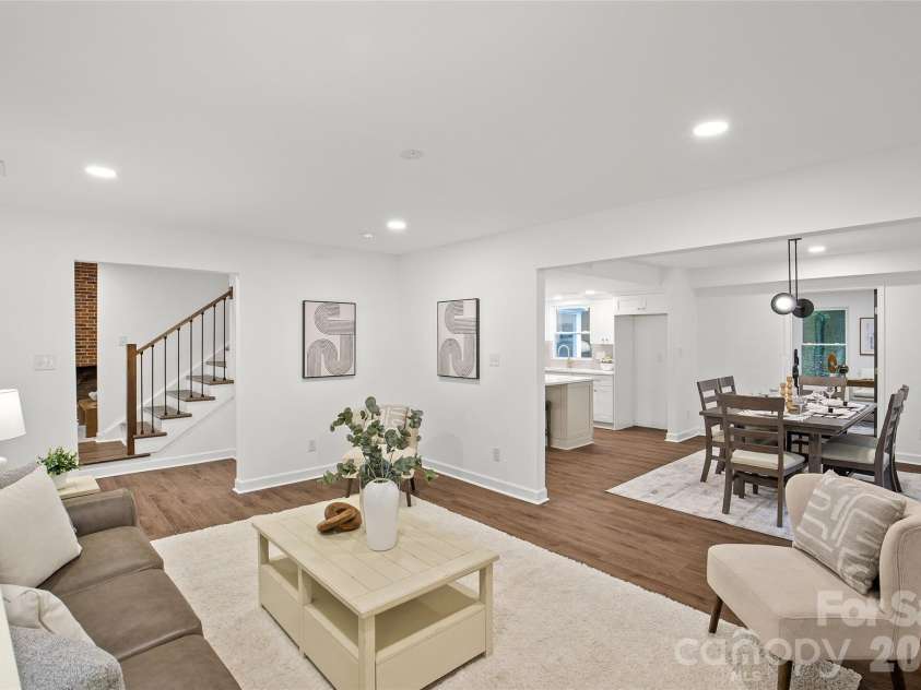 700 Tadlock Place, Matthews, NC 28105.  MLS# CAR4396700, YatesRealty ID 34821. 