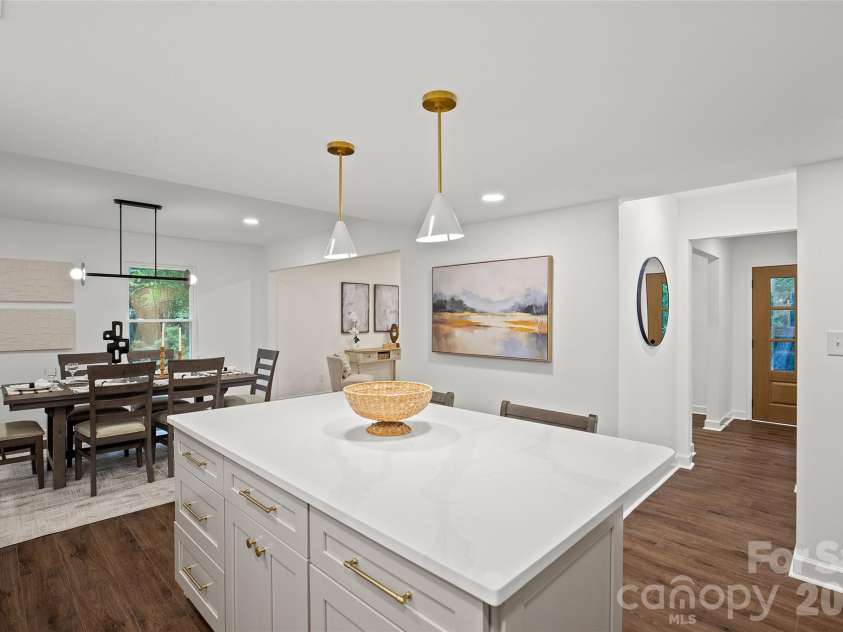 700 Tadlock Place, Matthews, NC 28105.  MLS# CAR4396700, YatesRealty ID 34821. 