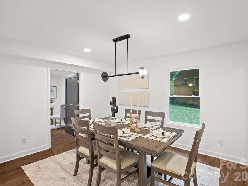 700 Tadlock Place, Matthews, NC 28105.  MLS# CAR4396700, YatesRealty ID 34821. 