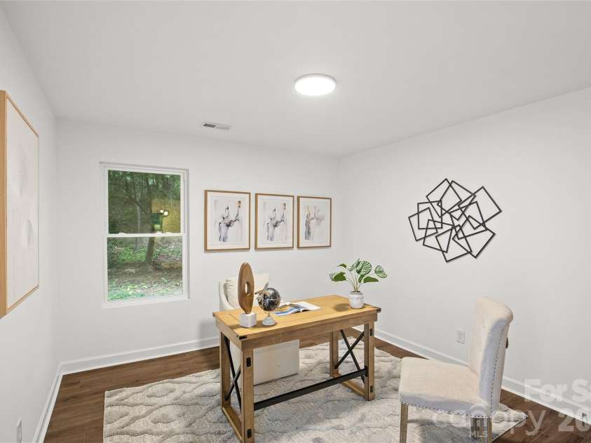 700 Tadlock Place, Matthews, NC 28105.  MLS# CAR4396700, YatesRealty ID 34821. 