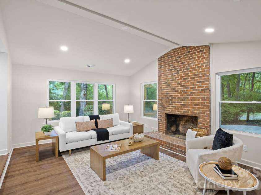 700 Tadlock Place, Matthews, NC 28105.  MLS# CAR4396700, YatesRealty ID 34821. 