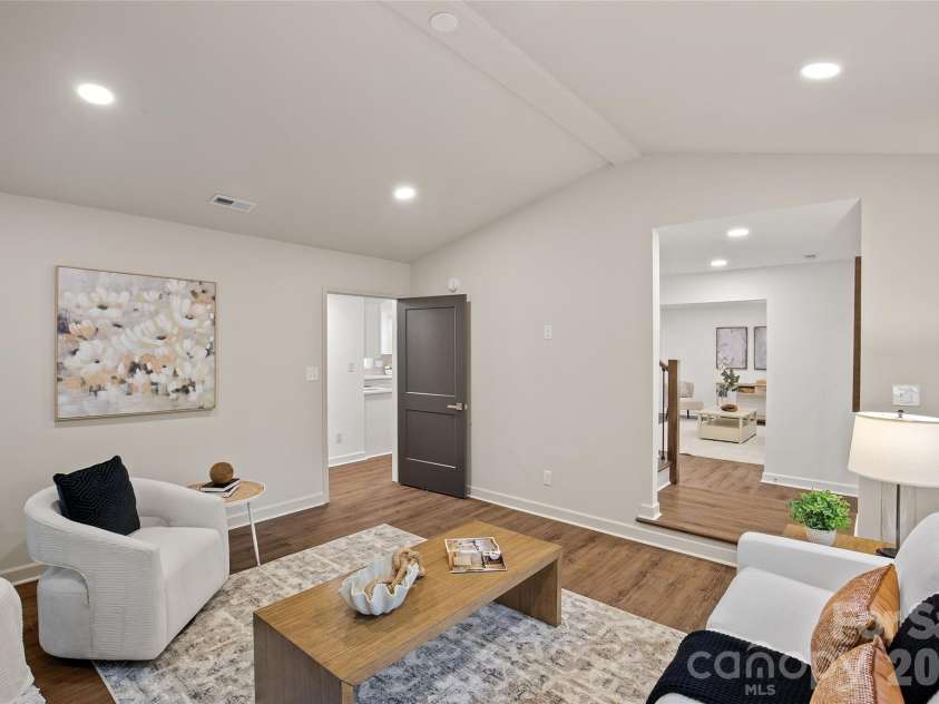 700 Tadlock Place, Matthews, NC 28105.  MLS# CAR4396700, YatesRealty ID 34821. 