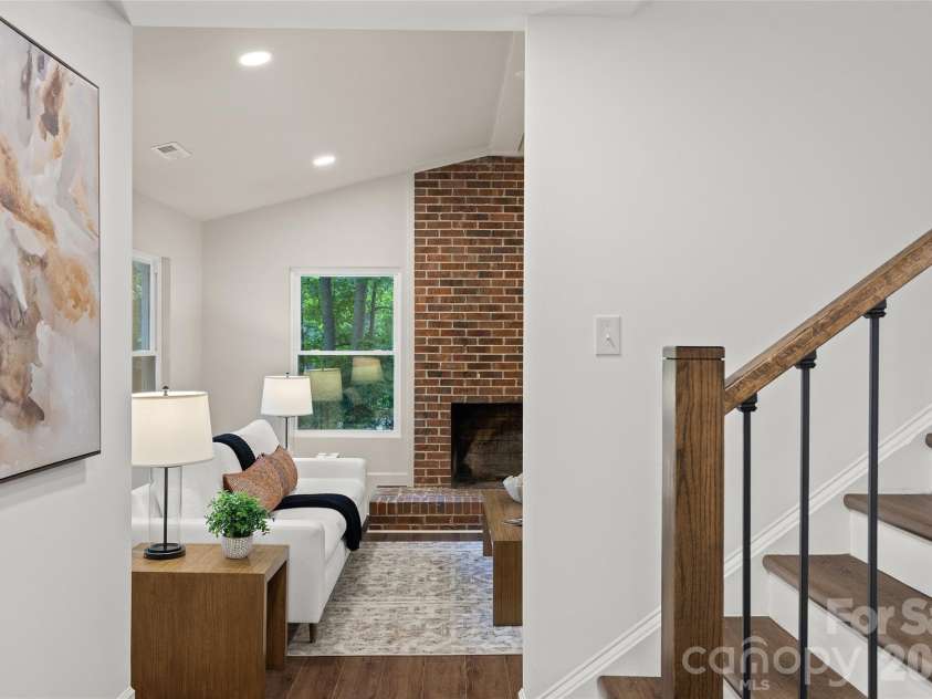 700 Tadlock Place, Matthews, NC 28105.  MLS# CAR4396700, YatesRealty ID 34821. 