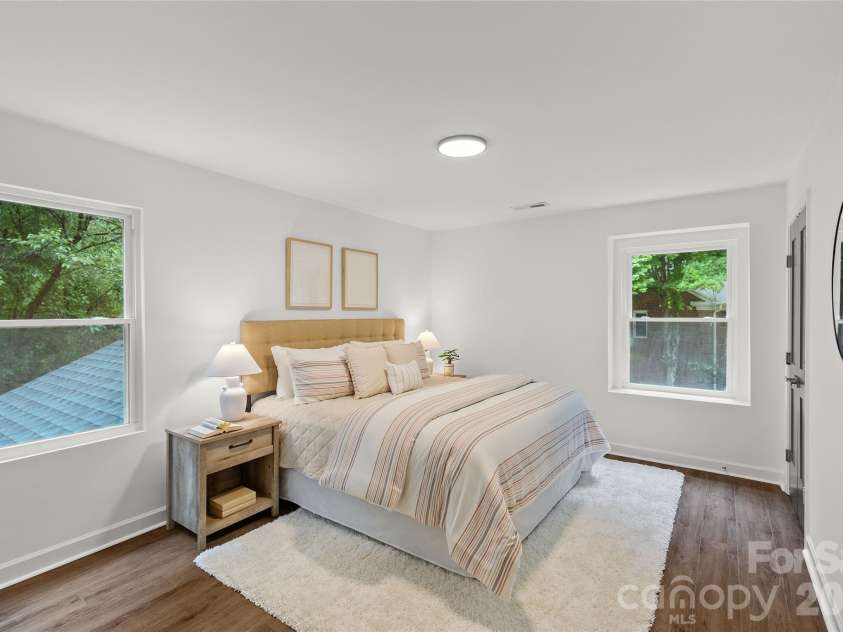 700 Tadlock Place, Matthews, NC 28105.  MLS# CAR4396700, YatesRealty ID 34821. 