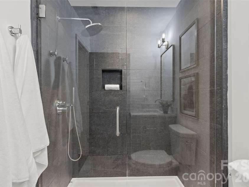 700 Tadlock Place, Matthews, NC 28105.  MLS# CAR4396700, YatesRealty ID 34821. 