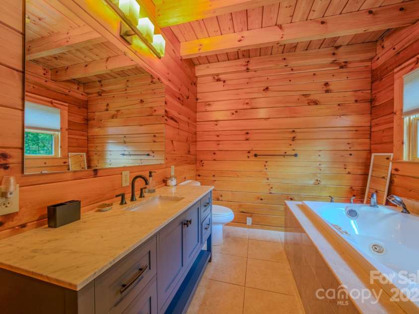 1595 Grants Mountain Road, Marion, NC 28752.  MLS# CAR4294934, YatesRealty ID 34822. Primary Bathroom