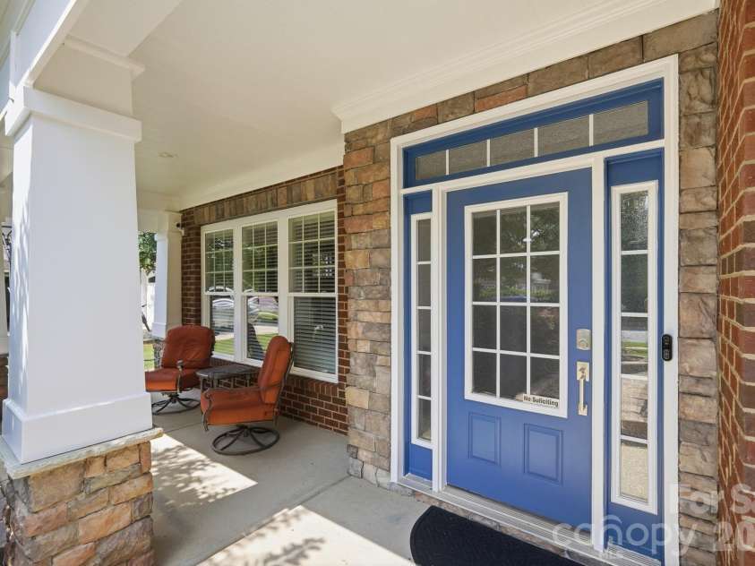2905 Julian Glen Circle, Waxhaw, NC 28173.  MLS# CAR4383394, YatesRealty ID 34823. 
