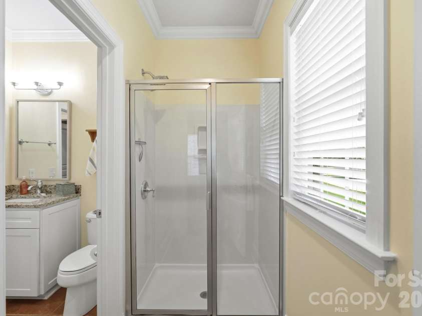 2905 Julian Glen Circle, Waxhaw, NC 28173.  MLS# CAR4383394, YatesRealty ID 34823. 