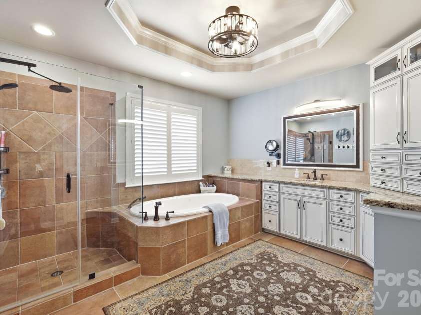 2905 Julian Glen Circle, Waxhaw, NC 28173.  MLS# CAR4383394, YatesRealty ID 34823. 