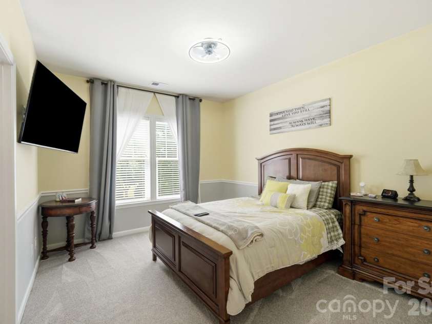 2905 Julian Glen Circle, Waxhaw, NC 28173.  MLS# CAR4383394, YatesRealty ID 34823. 