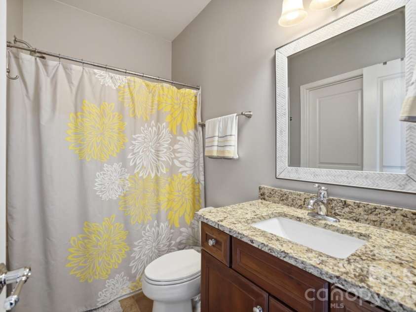 2905 Julian Glen Circle, Waxhaw, NC 28173.  MLS# CAR4383394, YatesRealty ID 34823. 