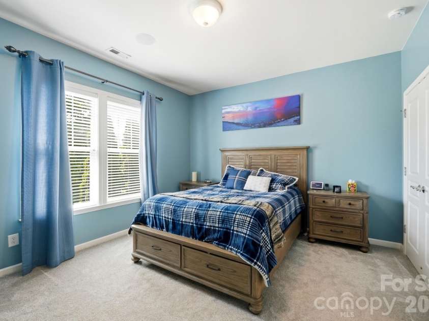 2905 Julian Glen Circle, Waxhaw, NC 28173.  MLS# CAR4383394, YatesRealty ID 34823. 