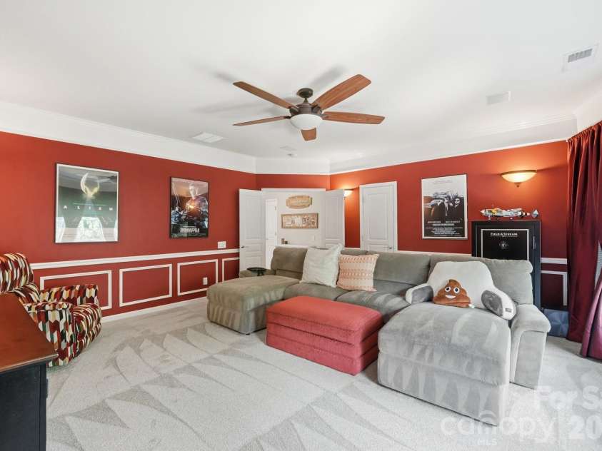 2905 Julian Glen Circle, Waxhaw, NC 28173.  MLS# CAR4383394, YatesRealty ID 34823. 