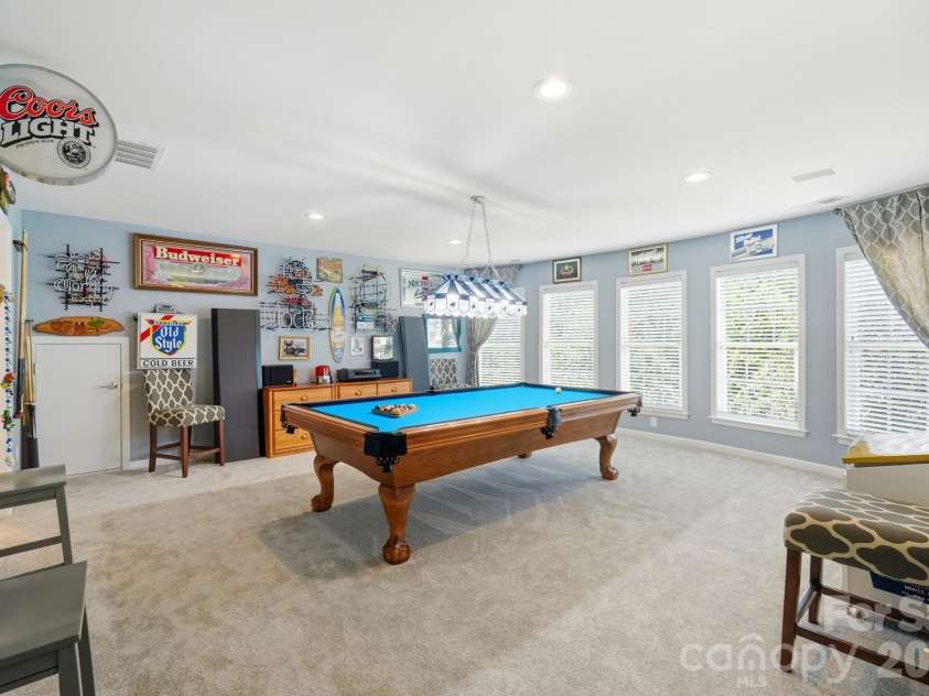 2905 Julian Glen Circle, Waxhaw, NC 28173.  MLS# CAR4383394, YatesRealty ID 34823. 
