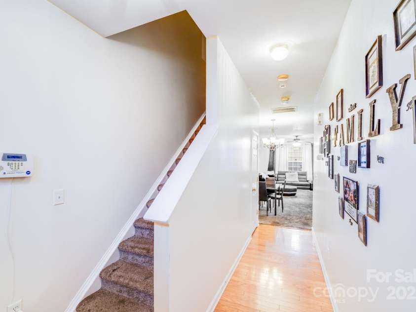 1718 Glenlea Vista Court, Charlotte, NC 28216.  MLS# CAR4283374, YatesRealty ID 34825. 