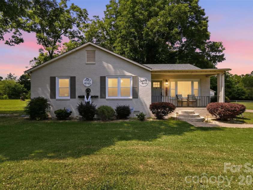 4558 Titman Road, Gastonia, NC 28056.  MLS# CAR4400061, YatesRealty ID 34825. 