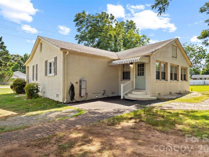 4558 Titman Road, Gastonia, NC 28056.  MLS# CAR4400061, YatesRealty ID 34825. 