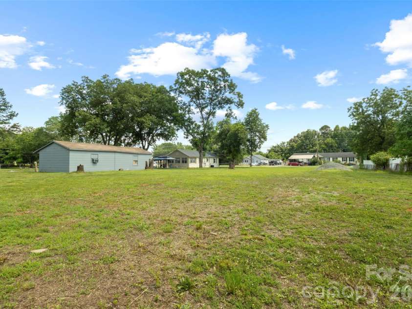 4558 Titman Road, Gastonia, NC 28056.  MLS# CAR4400061, YatesRealty ID 34825. 